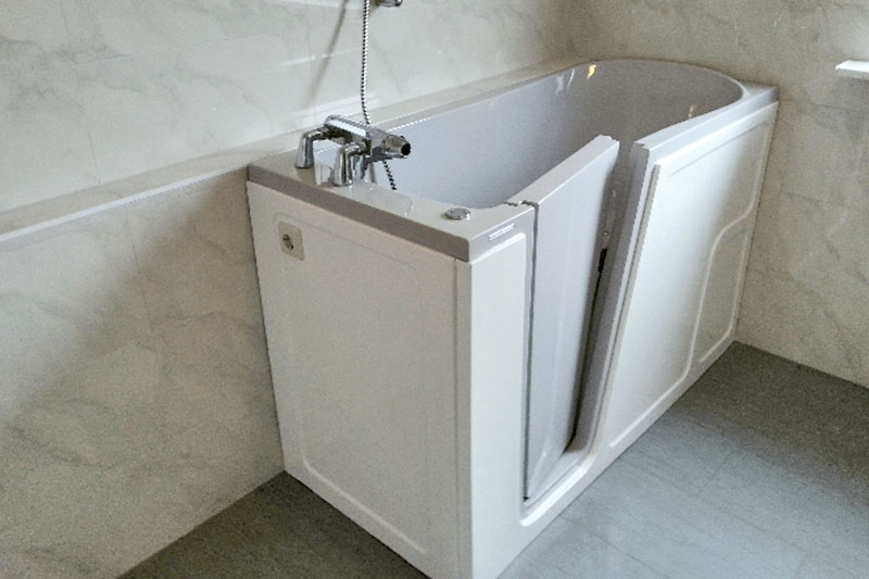 Sitzbadewanne Miami Einbaubeispiel-03