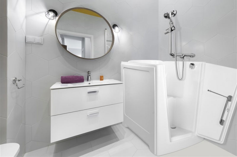 Sitzbadewanne-Exklusiv