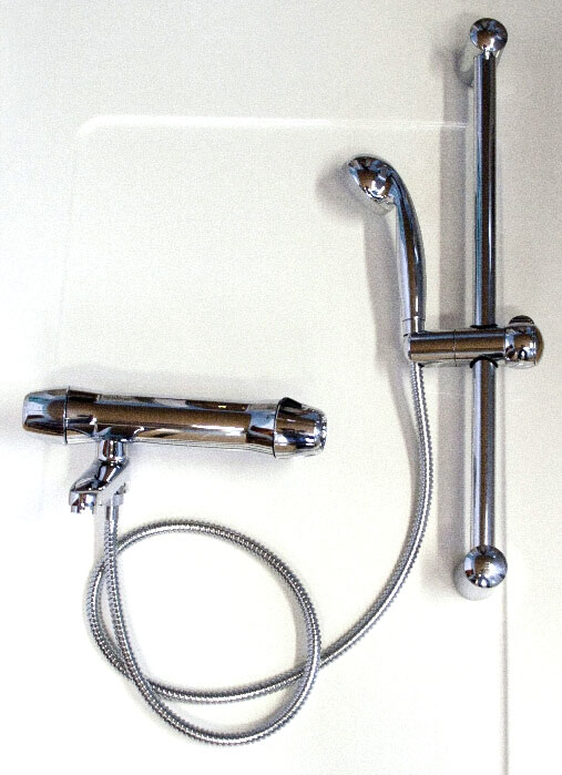 Sitzbadewanne-Zubehoer-Duschgarnitur