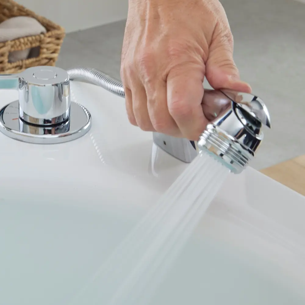 Vorteile-Sitzbadewanne-Zuverlaessigkeit-und-Leistung